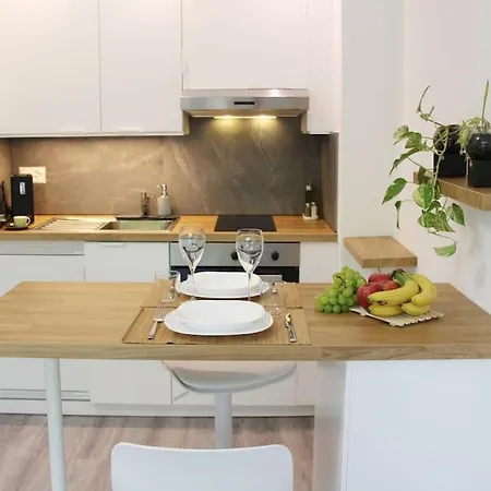Apartment Lovely Renovated Studio With Free Parking *