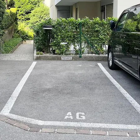 Lovely Renovated Studio With Free Parking Apartment
